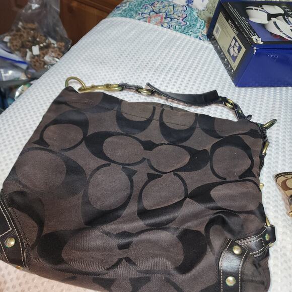 COACH GUC LARGE BLACK CARLY SIGNATURE SHOULDER BAG - Picture 2 of 4